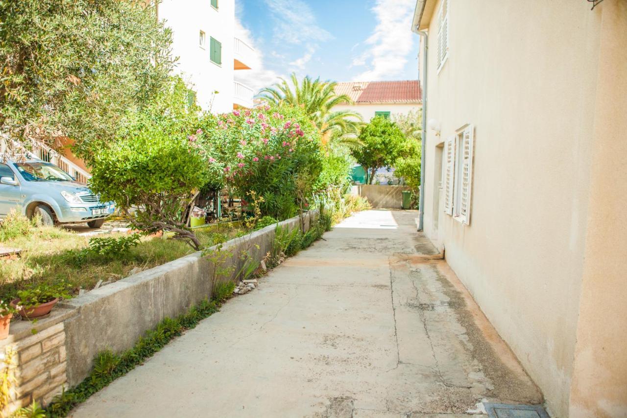 Apartments Alma ノヴァリャ エクステリア 写真