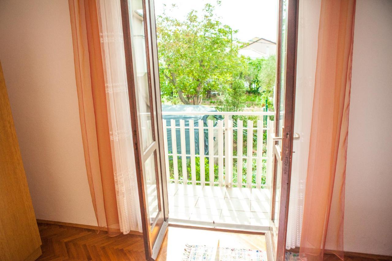 Apartments Alma ノヴァリャ エクステリア 写真